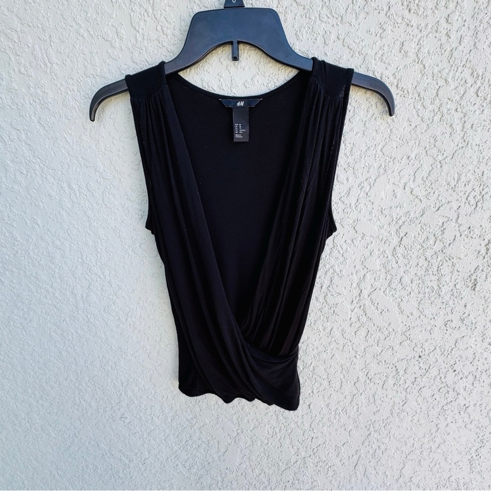 H&M XS  black outerlayer faux wrap sleeveless top autumn spring smart casual